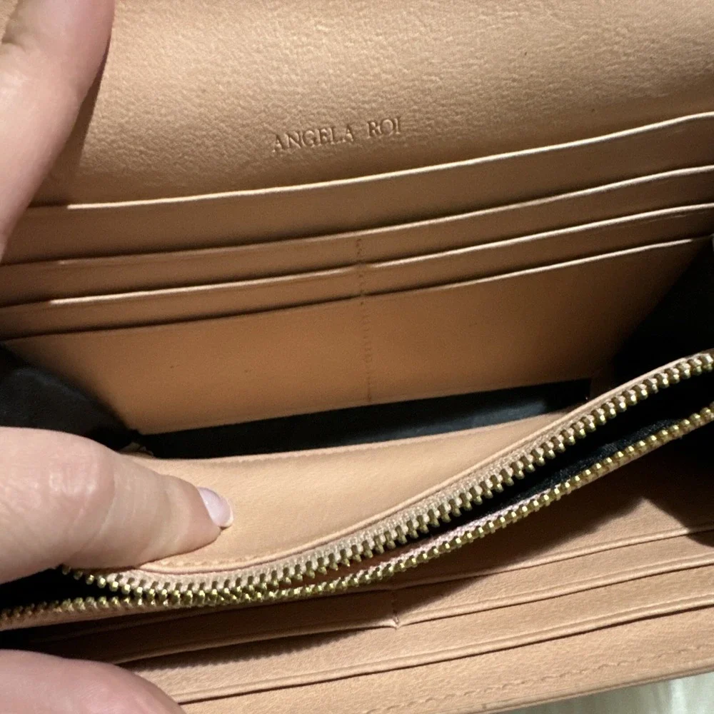 Angela Roi Dusty Pink Woman's Wallet Clean EUC